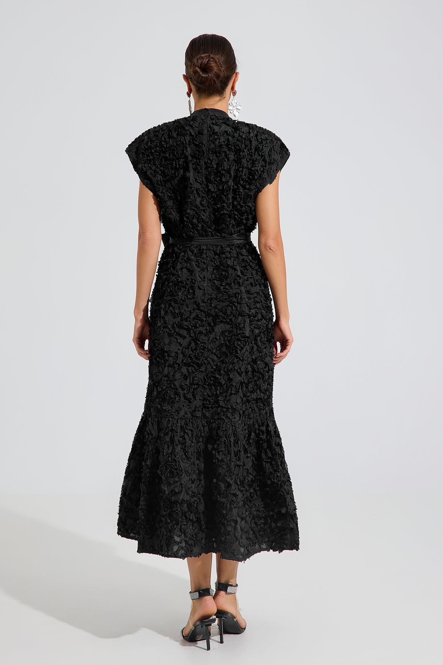 Elivelle Black Textured Bloom Midi Dress