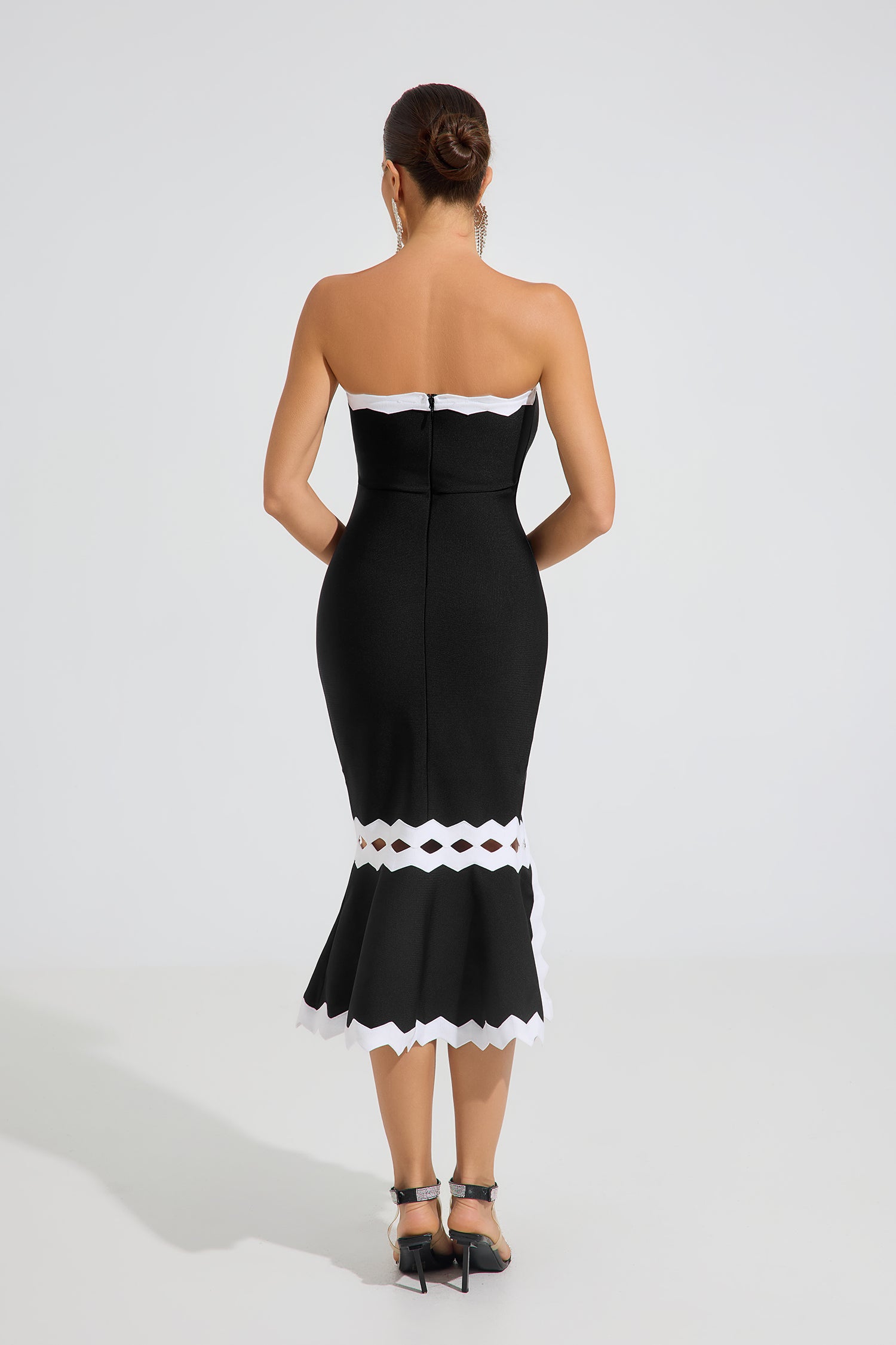 Zuzana Monochrome Elegance Midi Dress