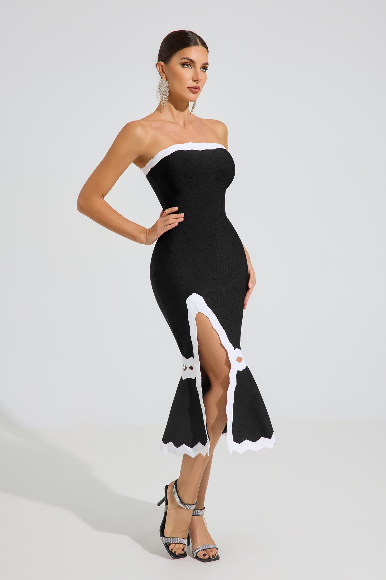 Zuzana Monochrome Elegance Midi Dress