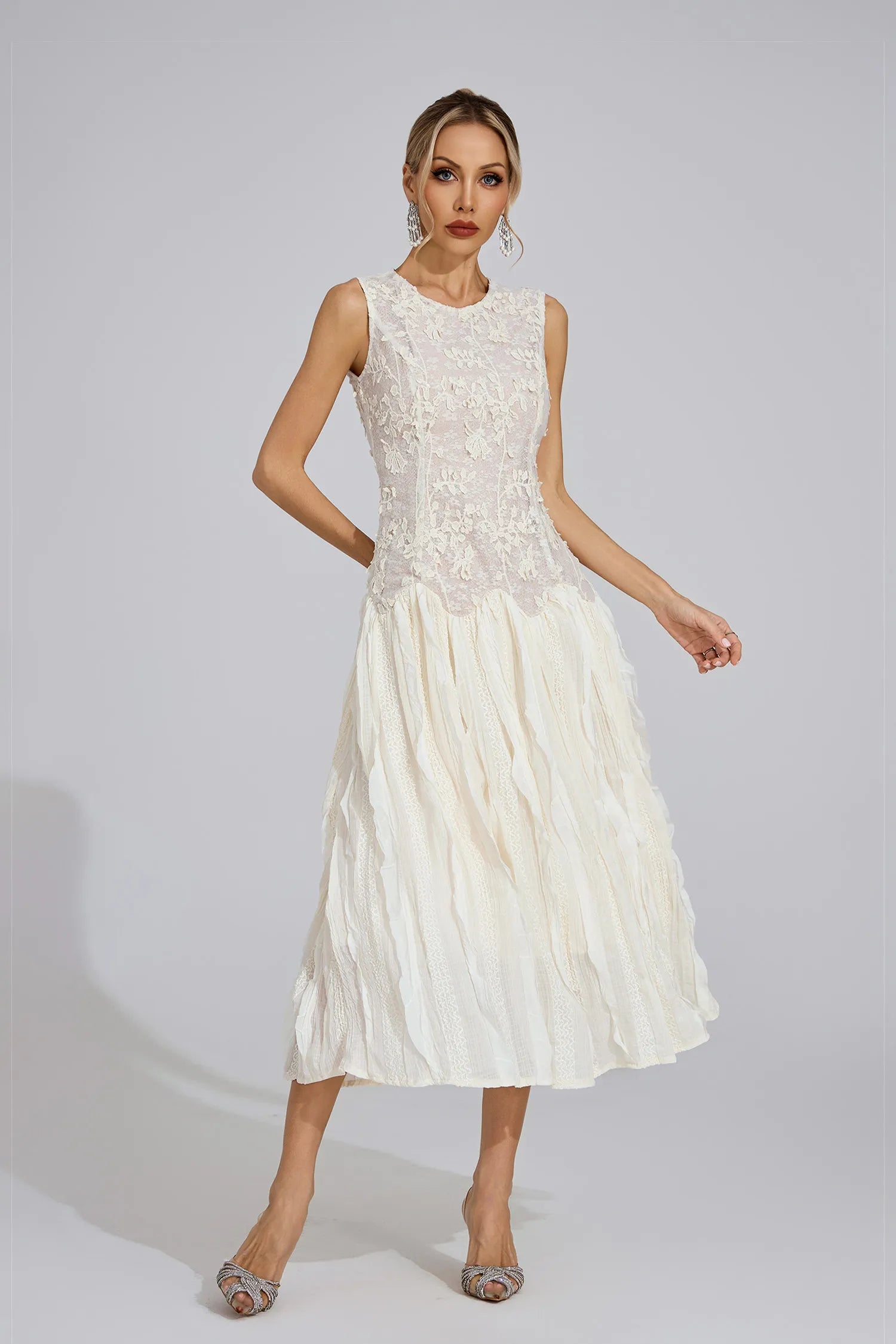 Lunoria Ivory White Patterned Maxi Dress