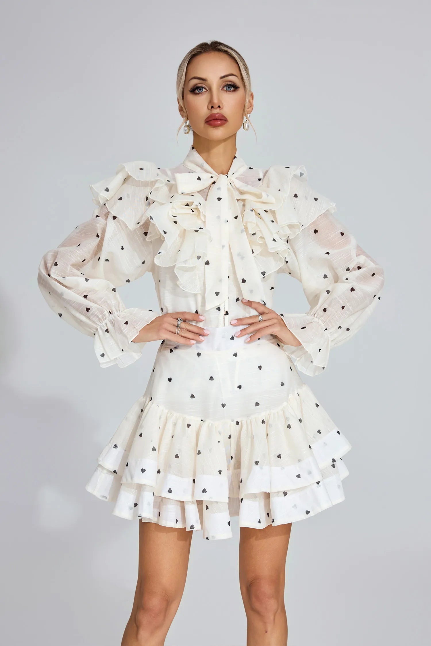 Maud White Heart Print Set