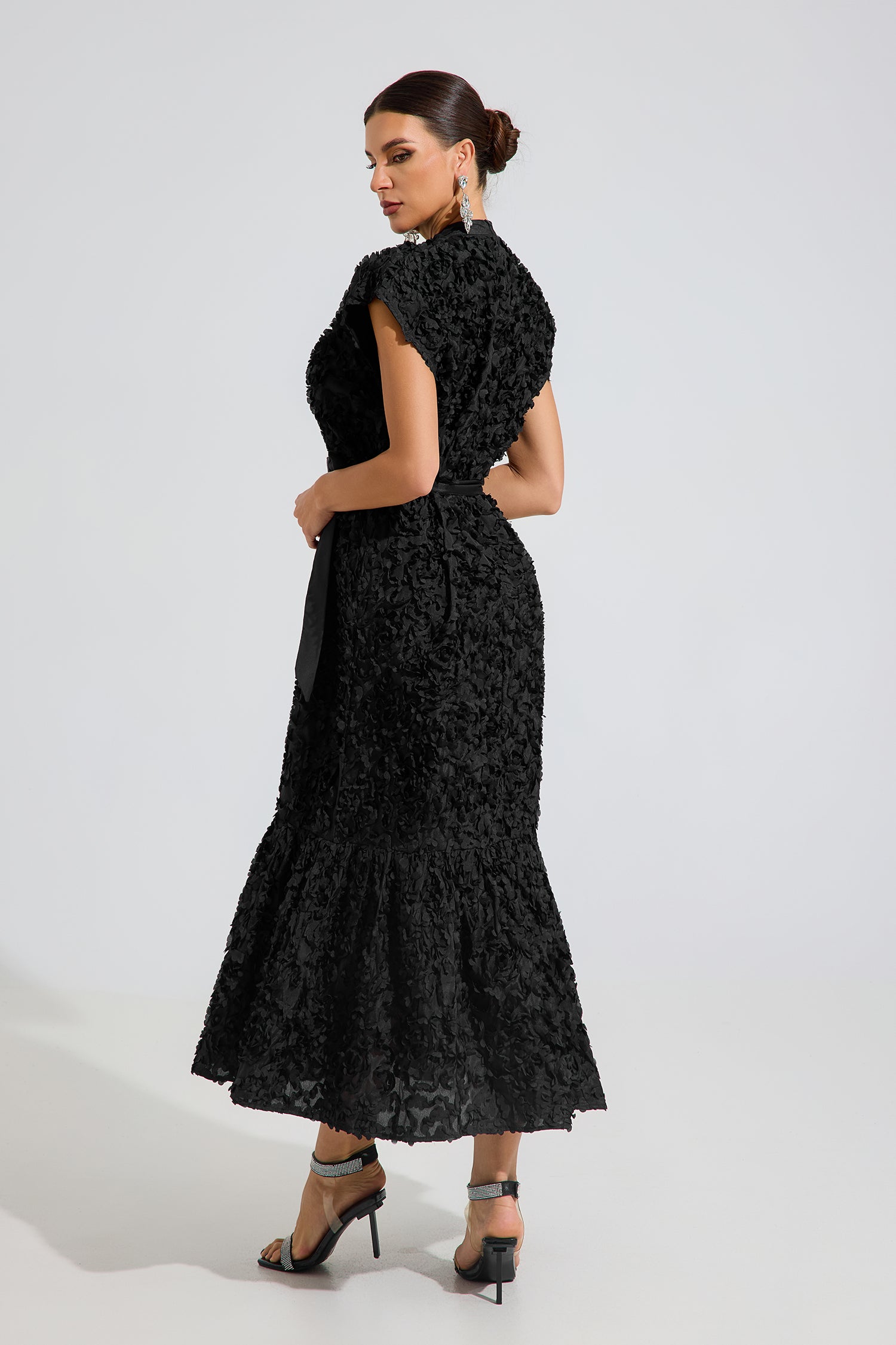 Elivelle Black Textured Bloom Midi Dress