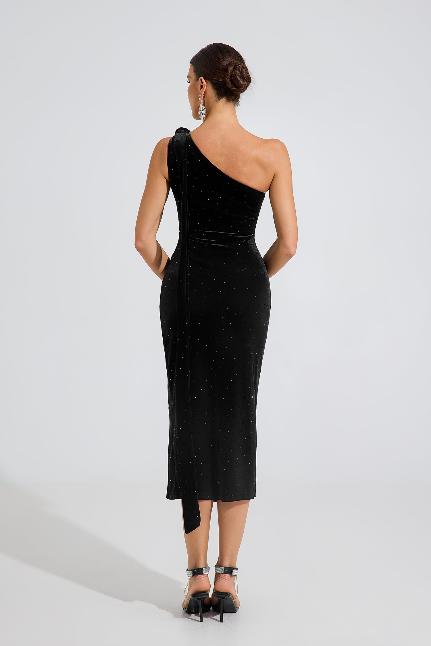 Sandra Velvet Radiance One-Shoulder Midi Dress