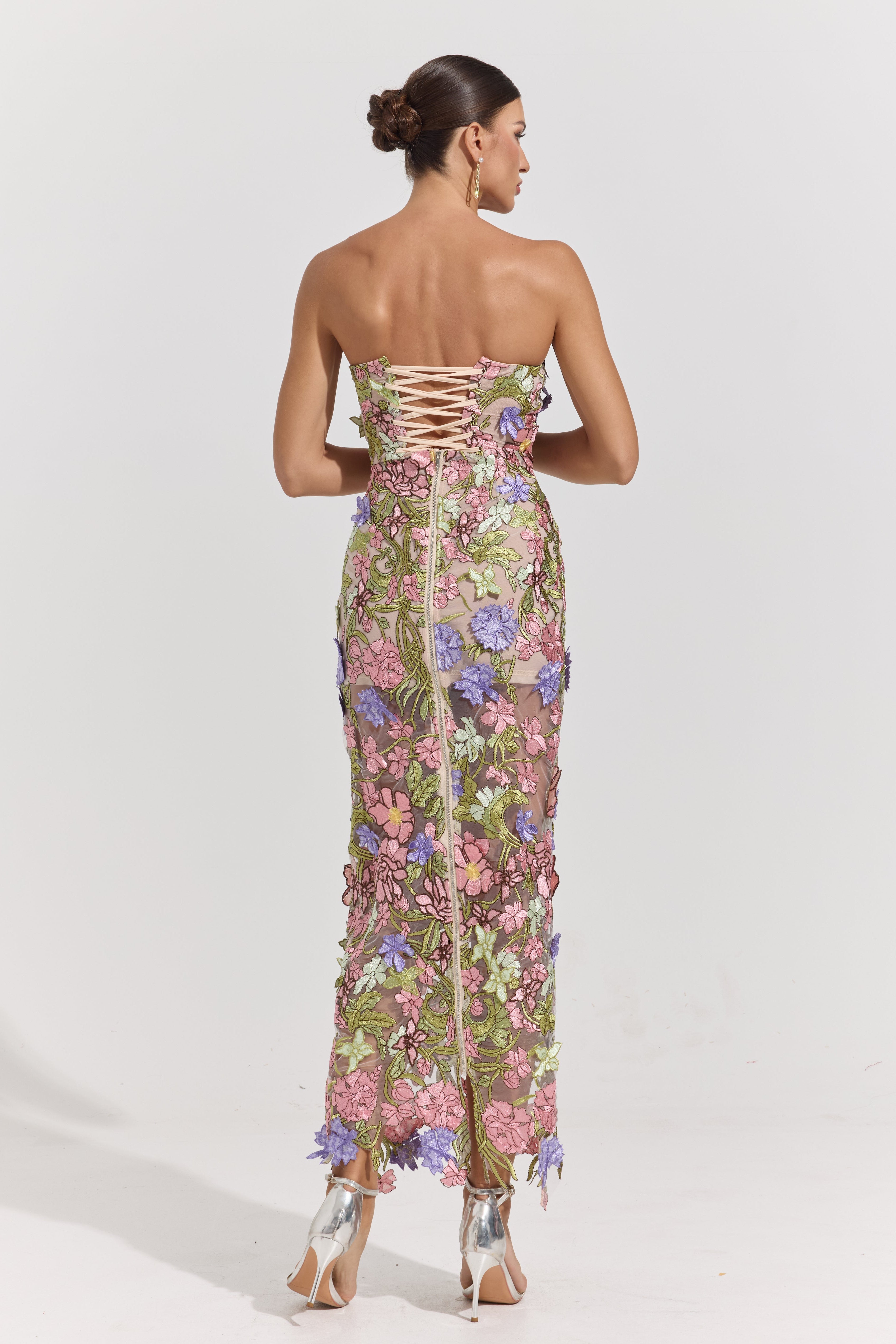Robe longue transparente brodée Ava Garden Muse