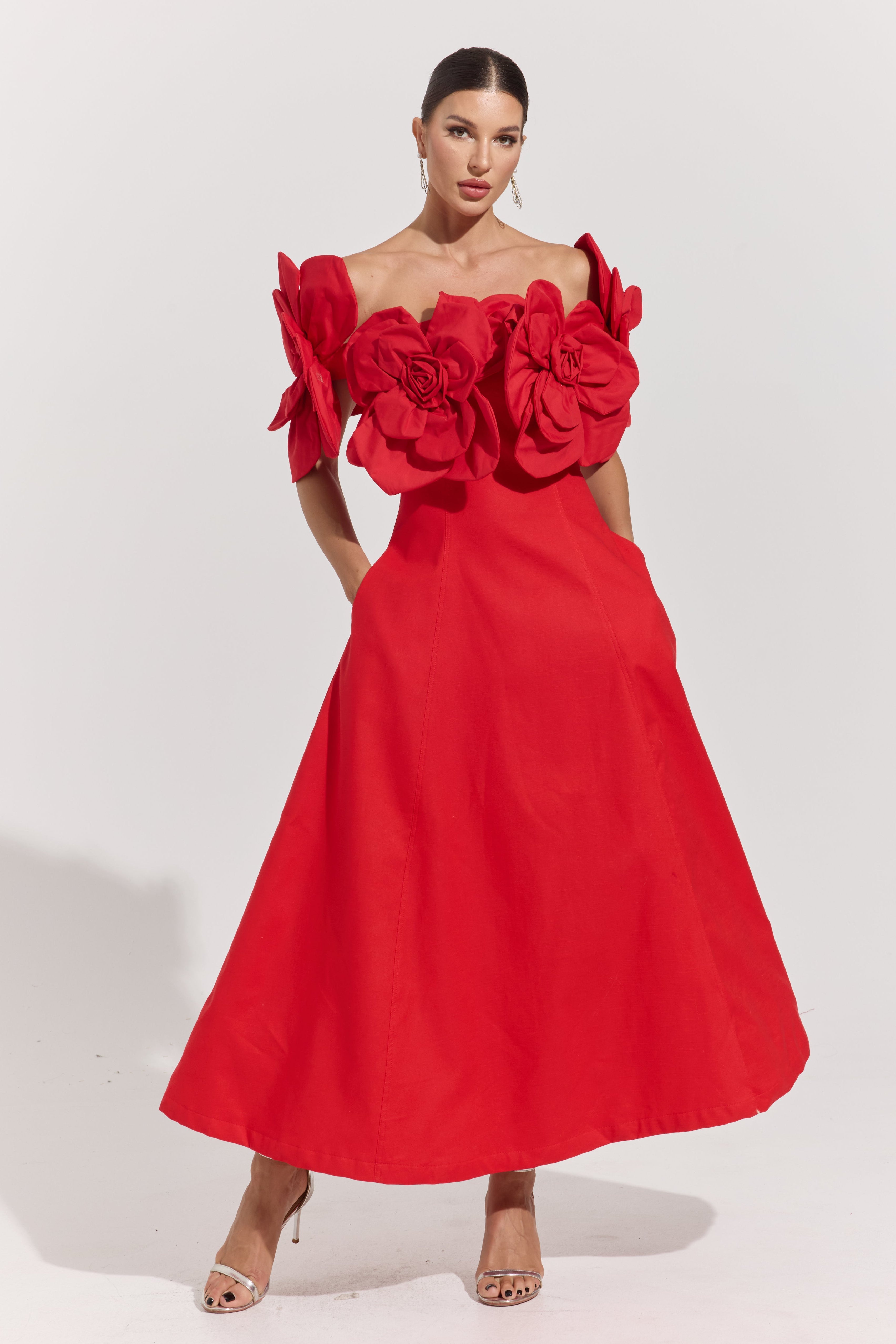 Robe longue à épaules dénudées Dove Red Rosette